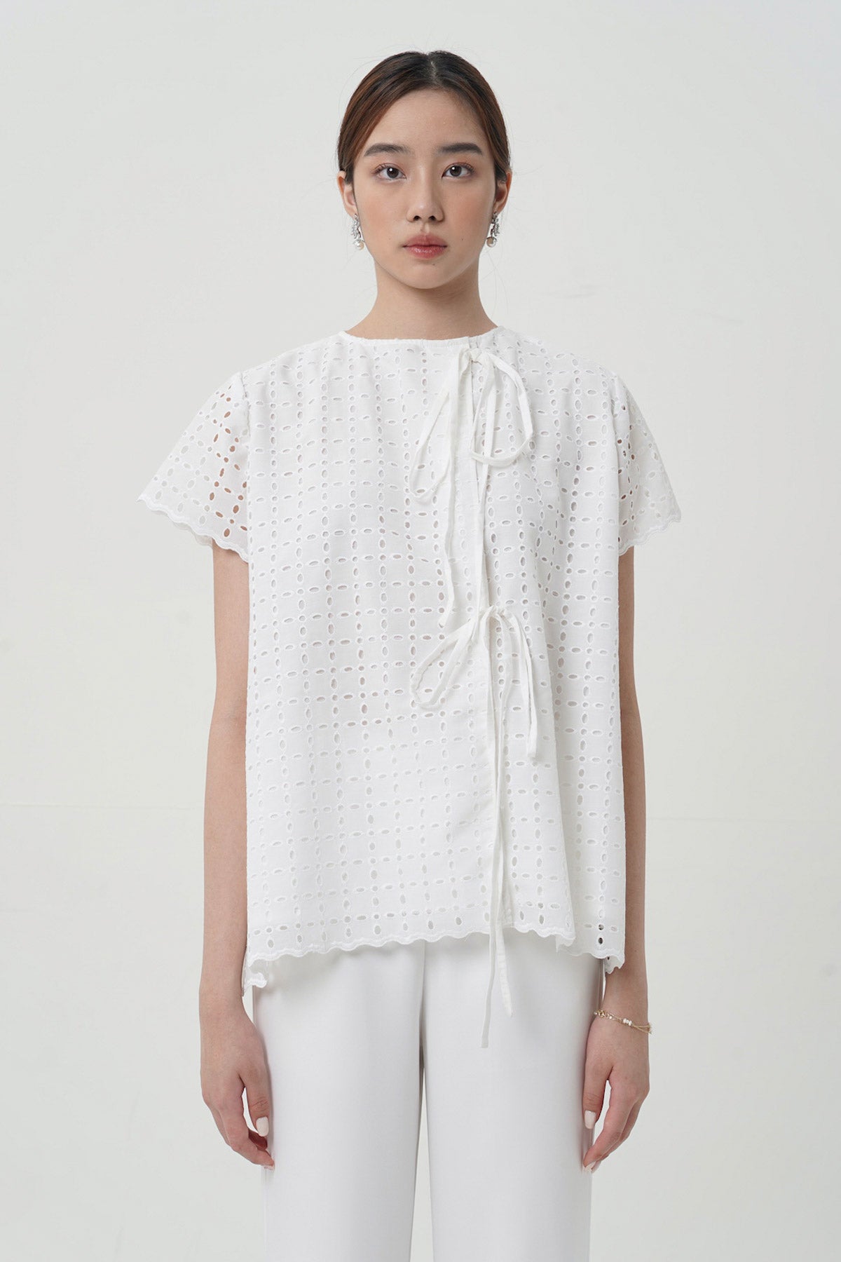 Kawung Knot Top In White