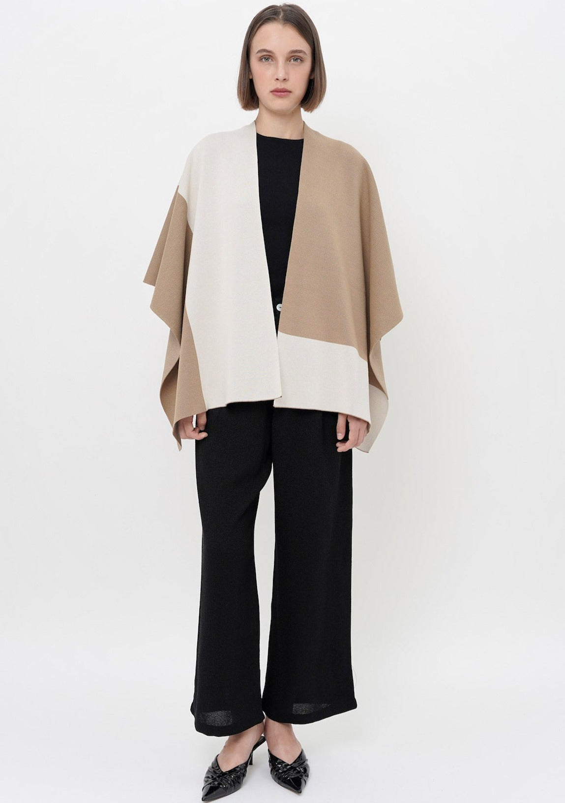 Norris Cape Colorblock In Camel (1 LEFT)