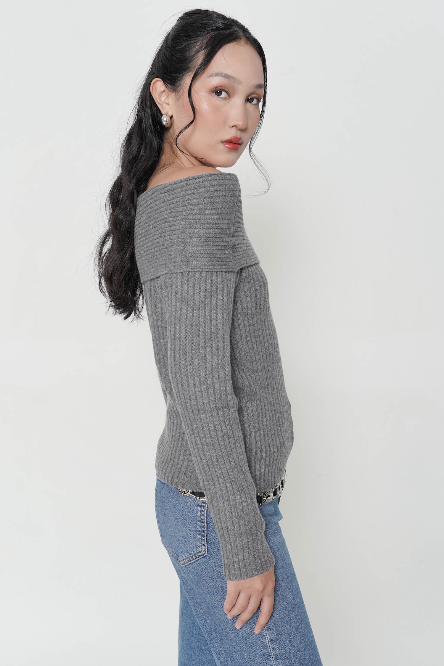 Feryn Off-shoulder Top In Grey (1 LEFT)