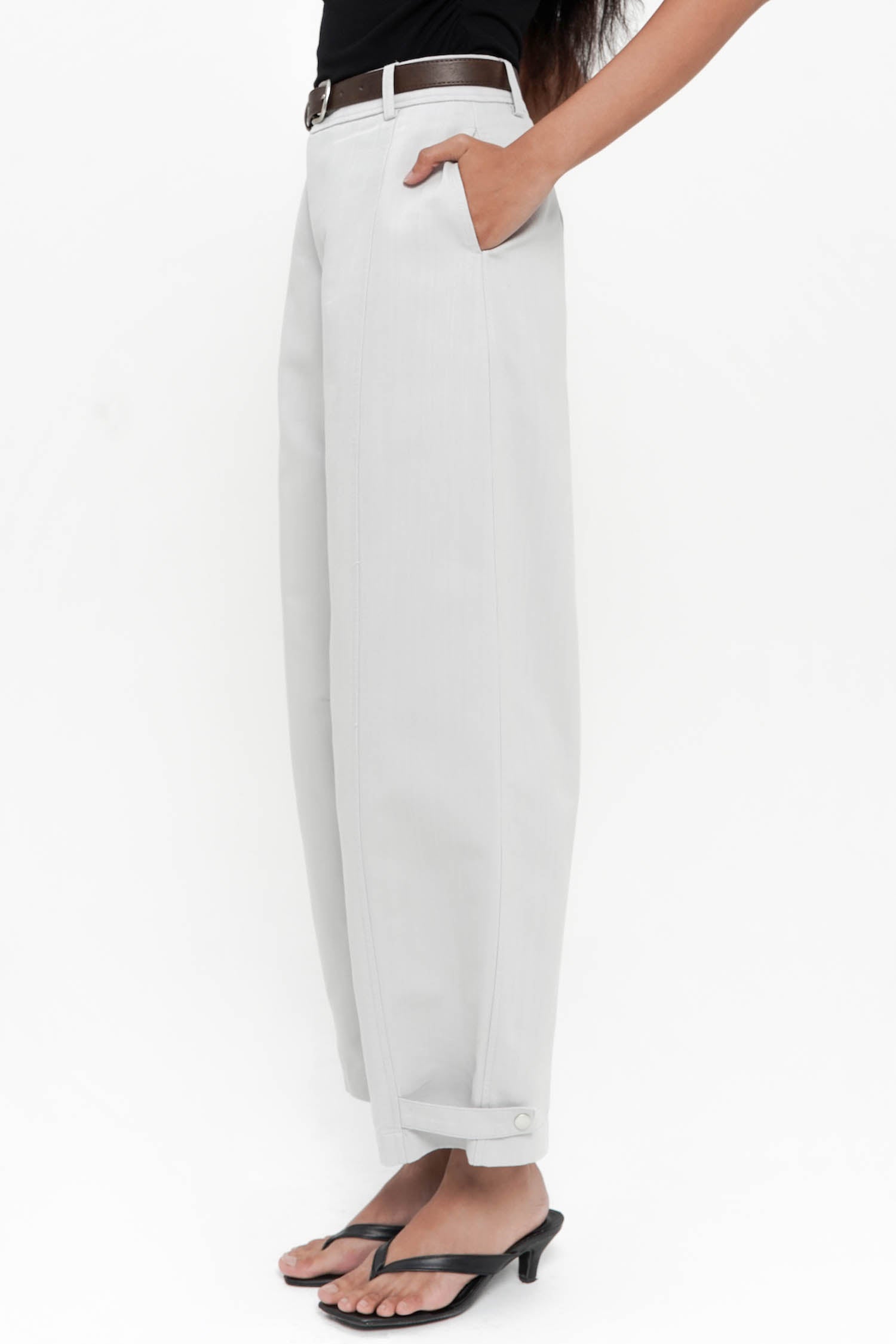 Fallon Barrel Pants In Light Grey