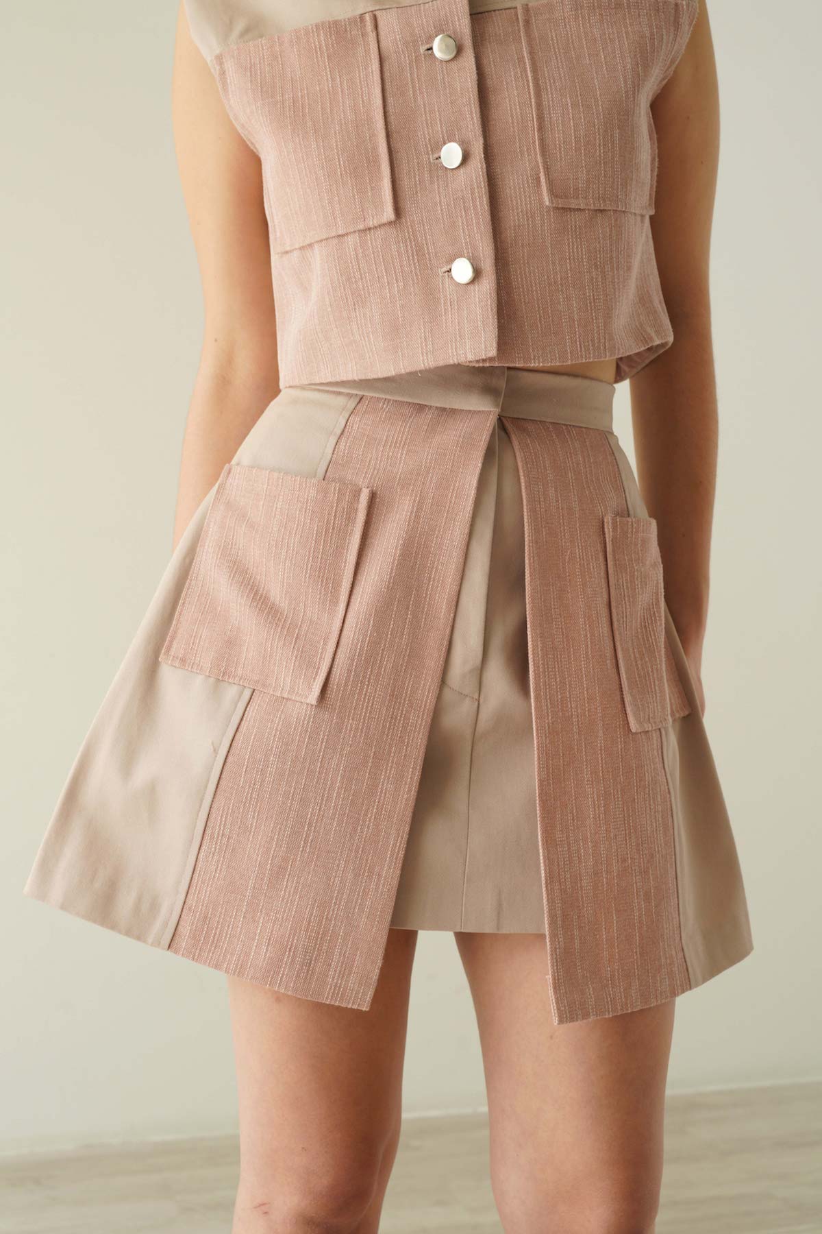 Keyframe Skirt in Rosewood ( Left 1XS,2M,1L)