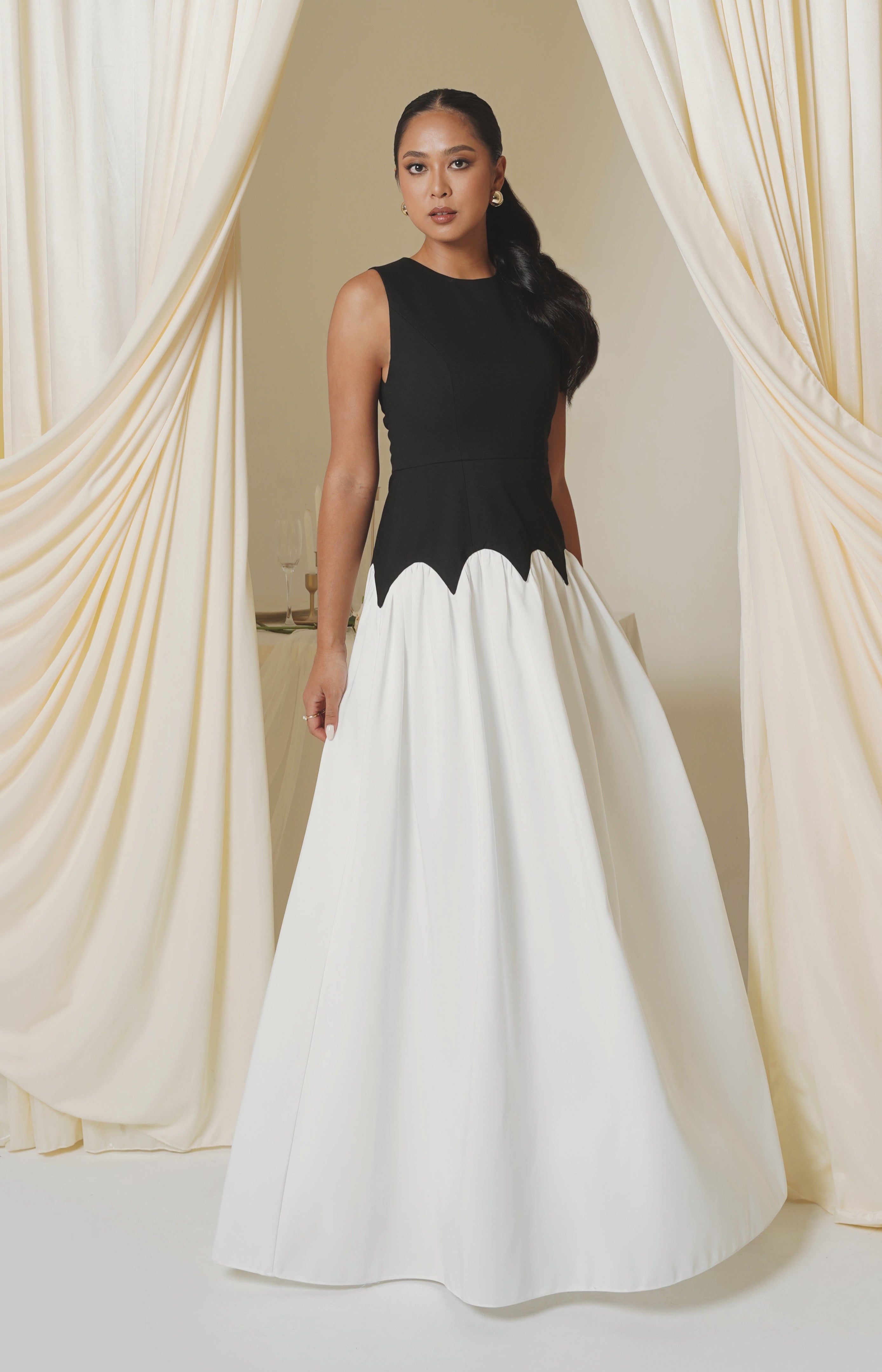 Milos Dress In Black / White