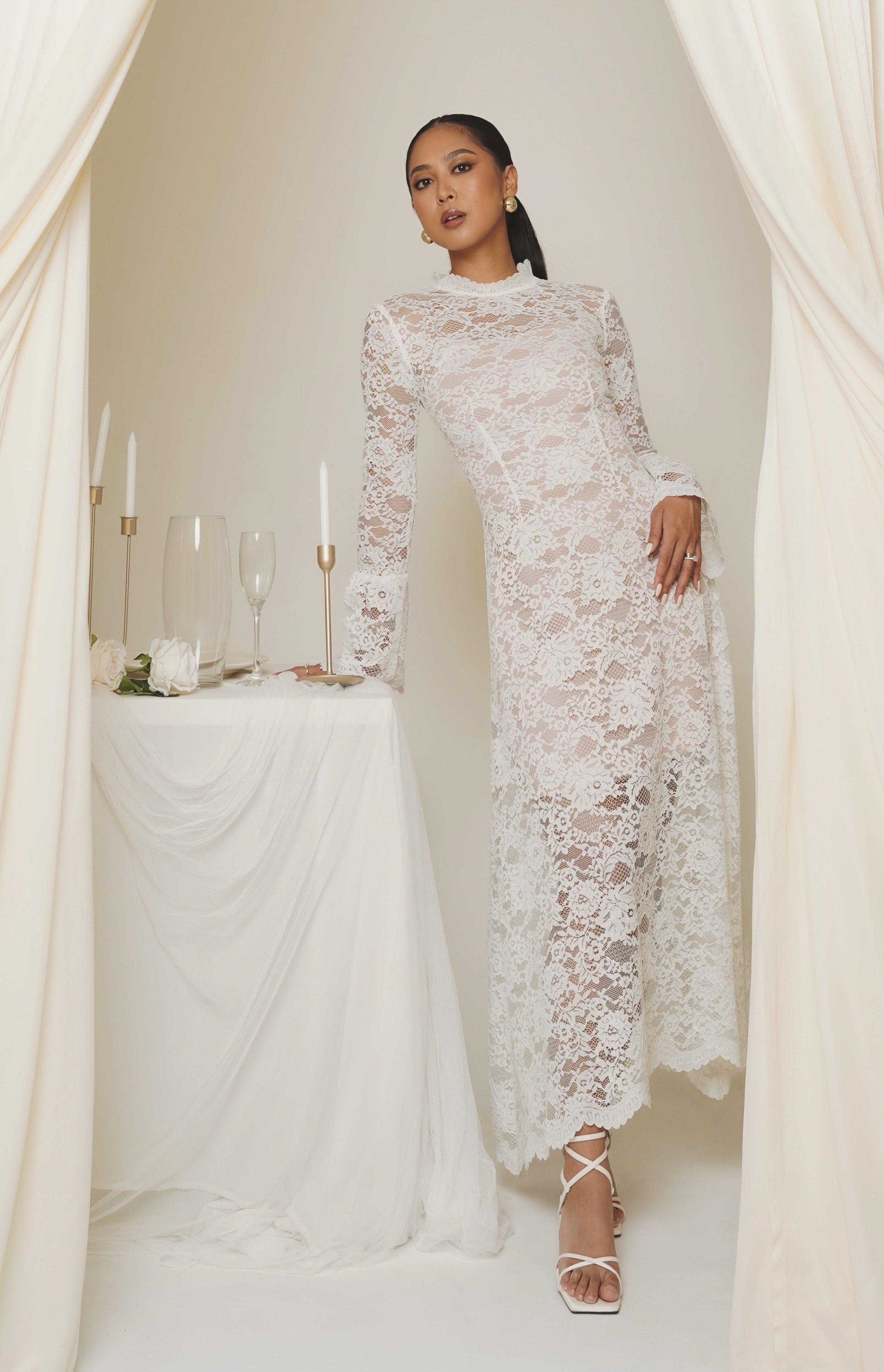 Caeli Lace Midi Dress In Broken White