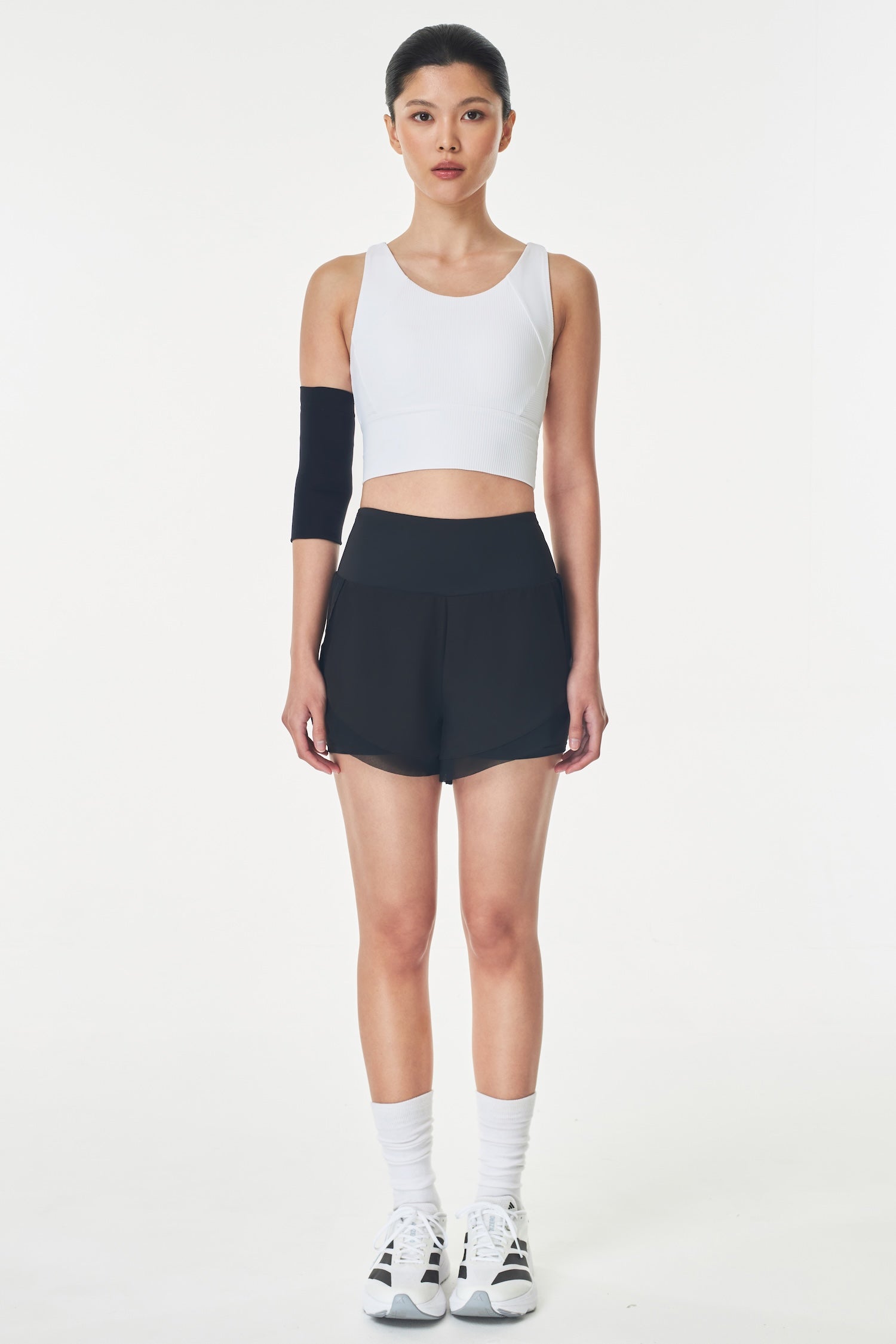 Motive Shorts in Black
