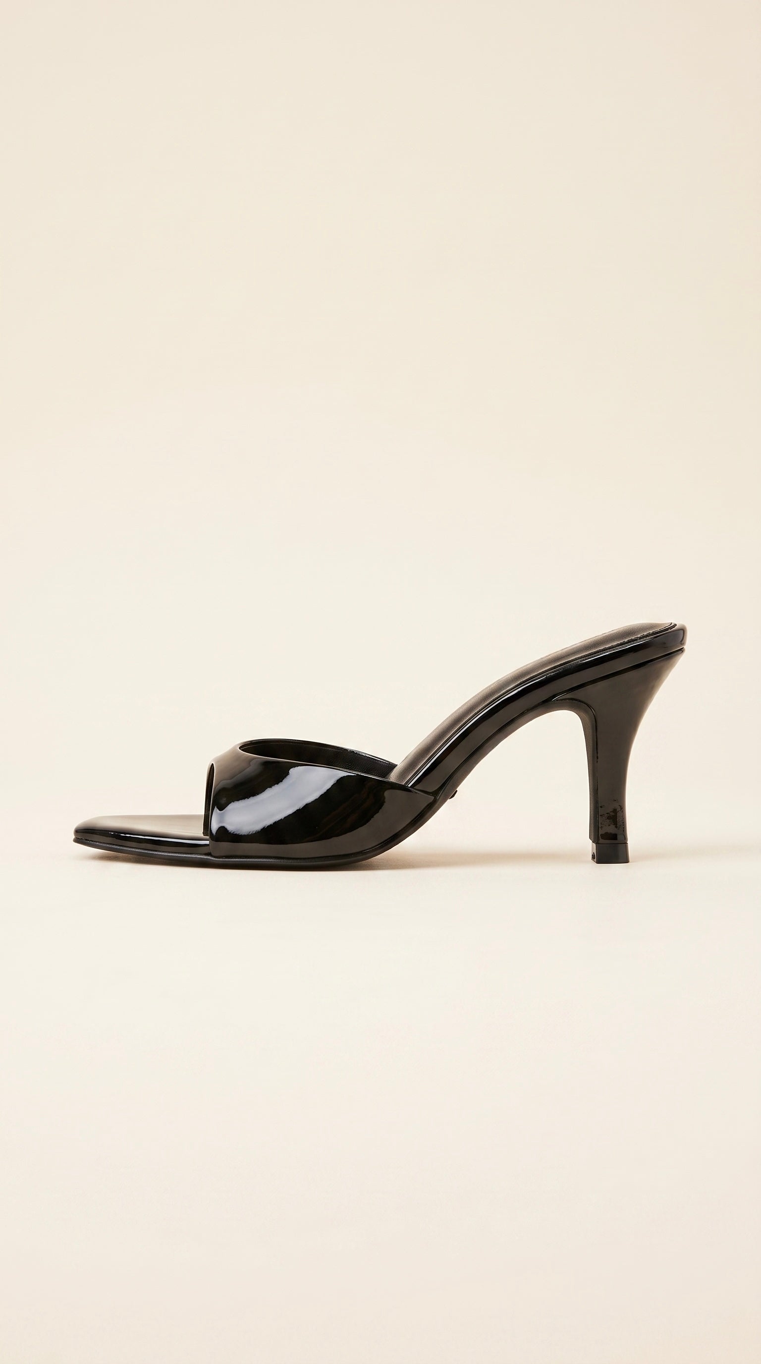 On-Point Glossy Heels in Black 7cm