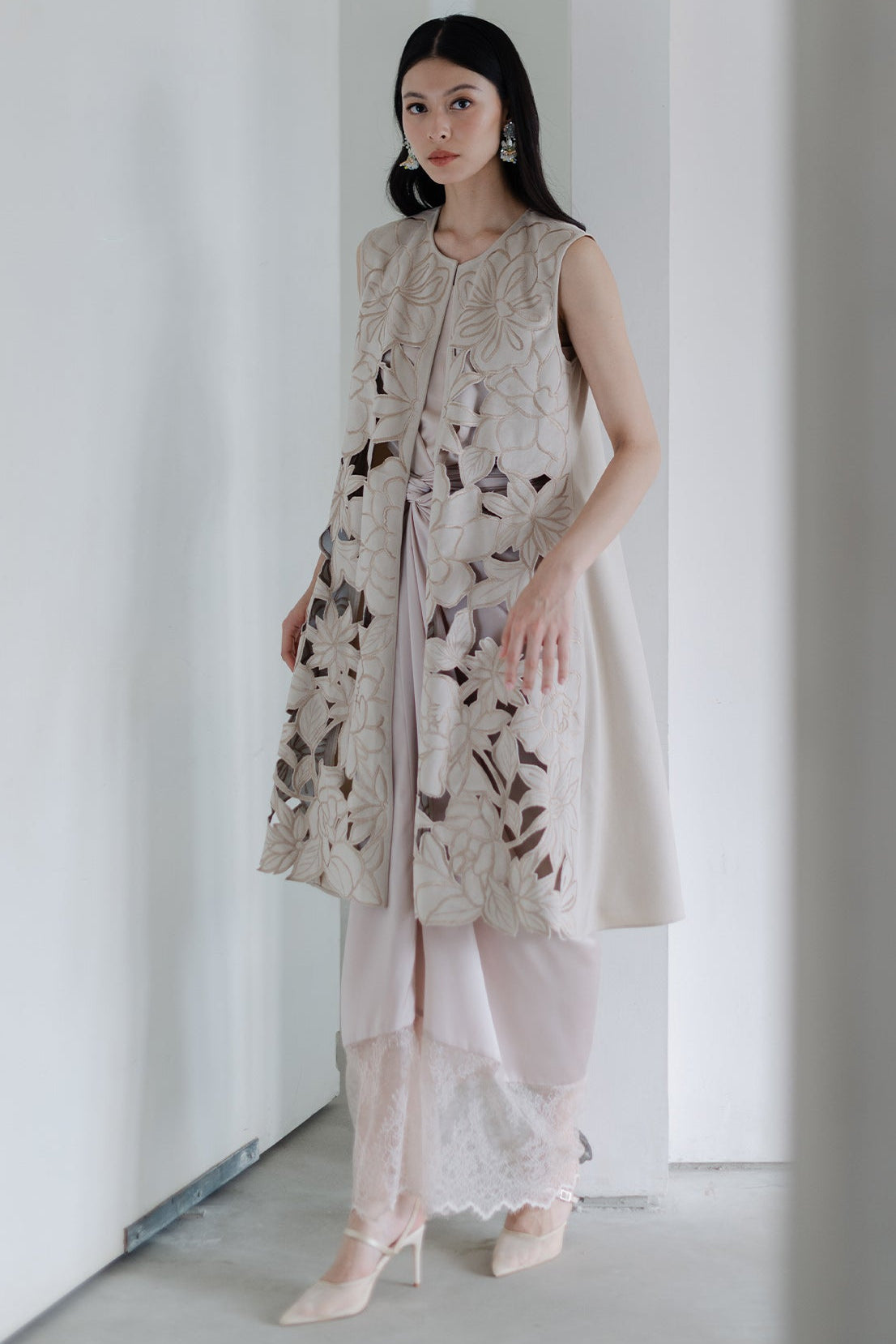 Calista Set in Nude