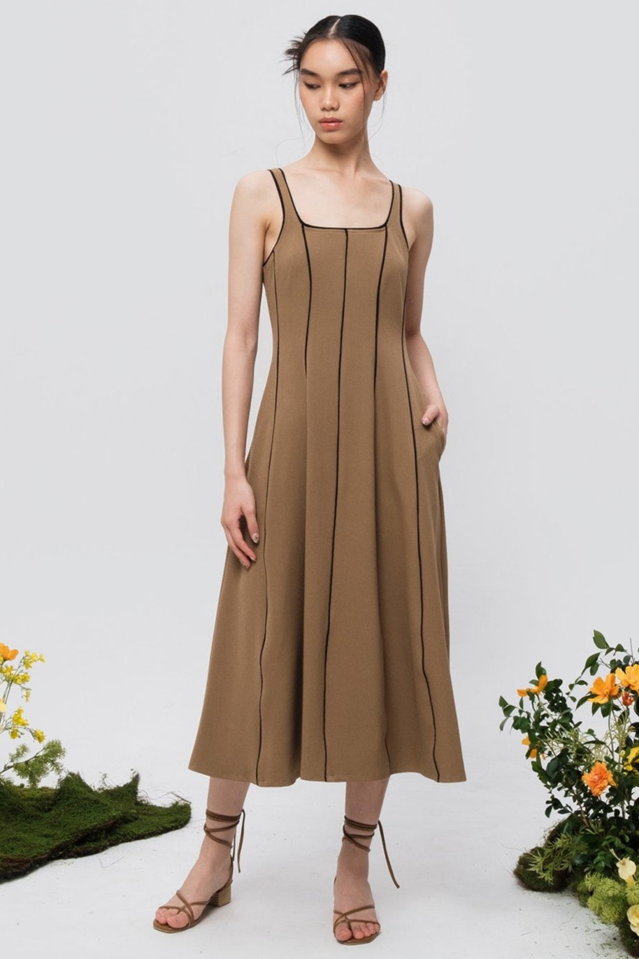 Thalia Dress Camel - Black