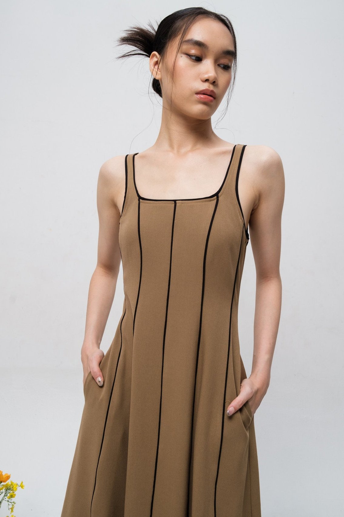 Thalia Dress Camel - Black