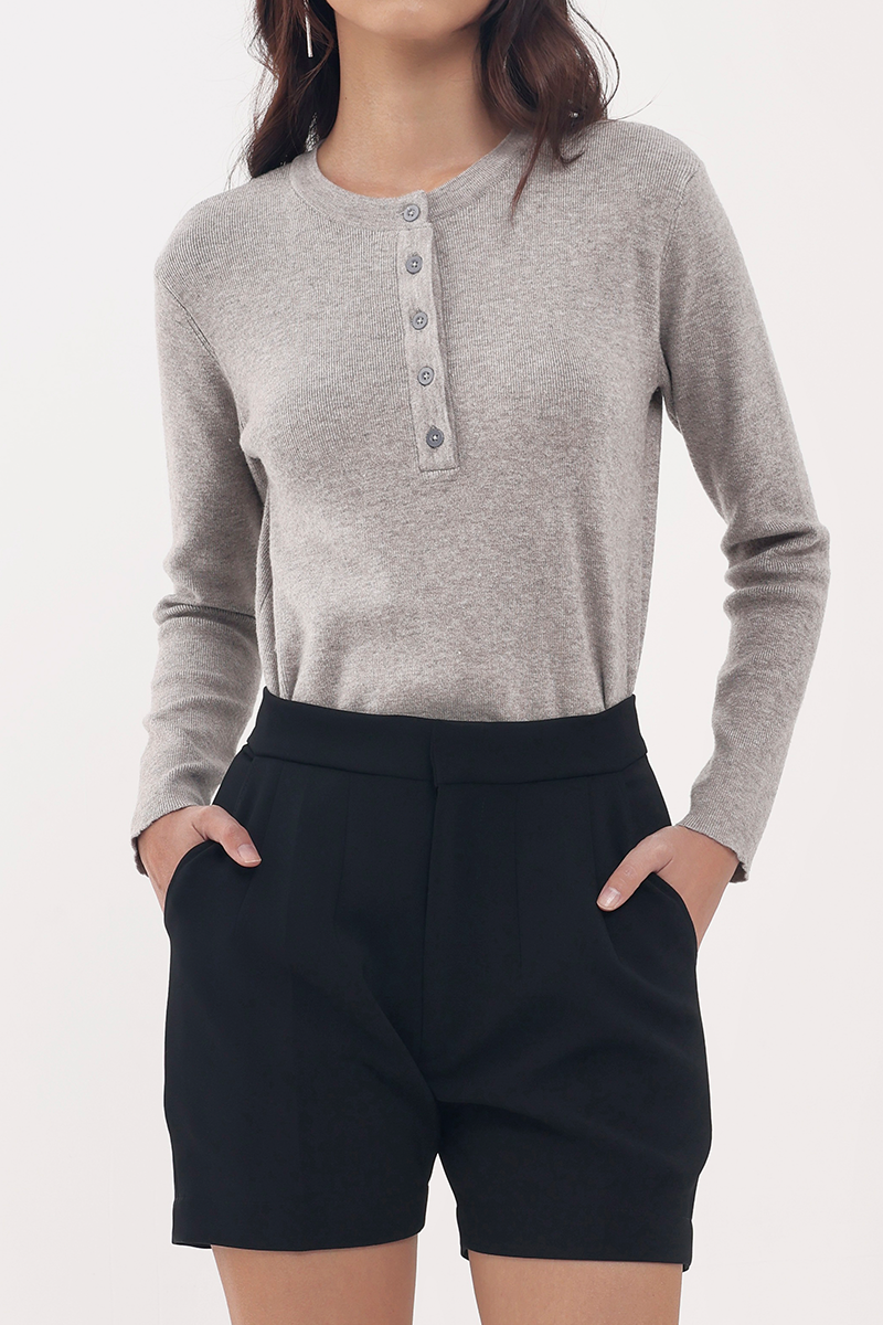 Levy Knit Top In Grey