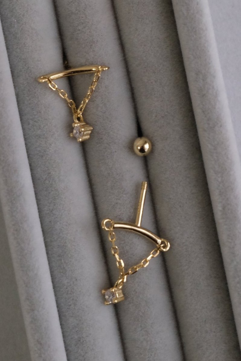 Nivi Helix Earrings in Gold