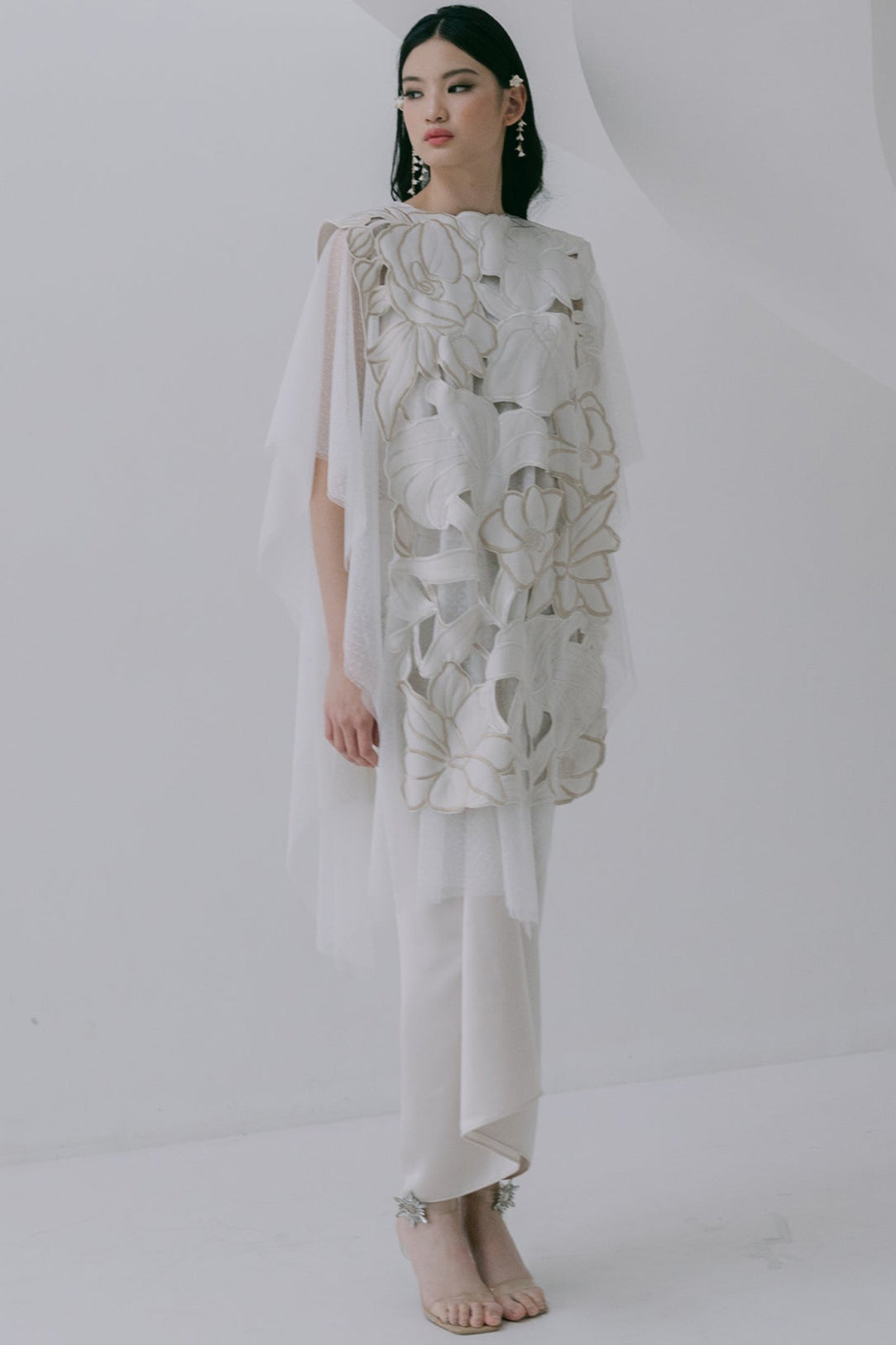 Nabila Set With Outer White Nude