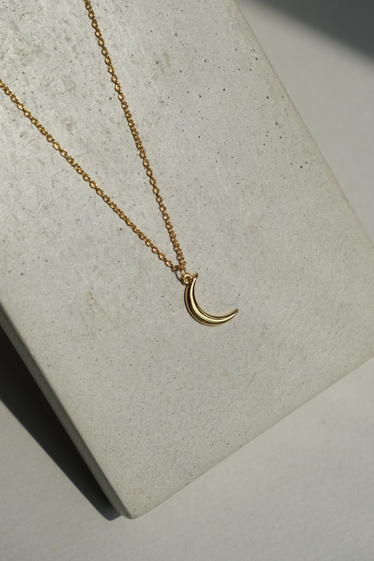 Crescent Necklace In Gold