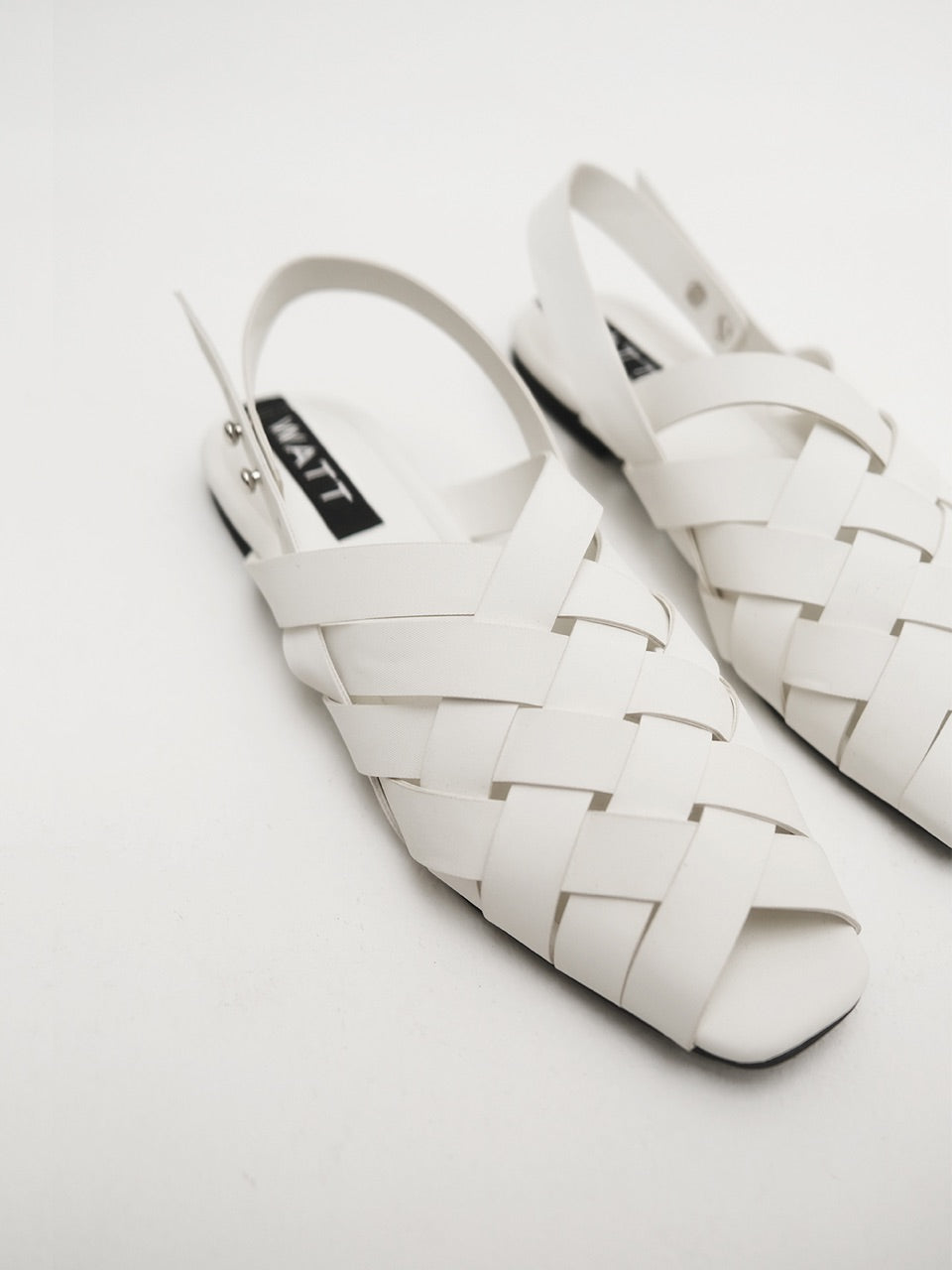 Mind Flats In White (36,39 Left)